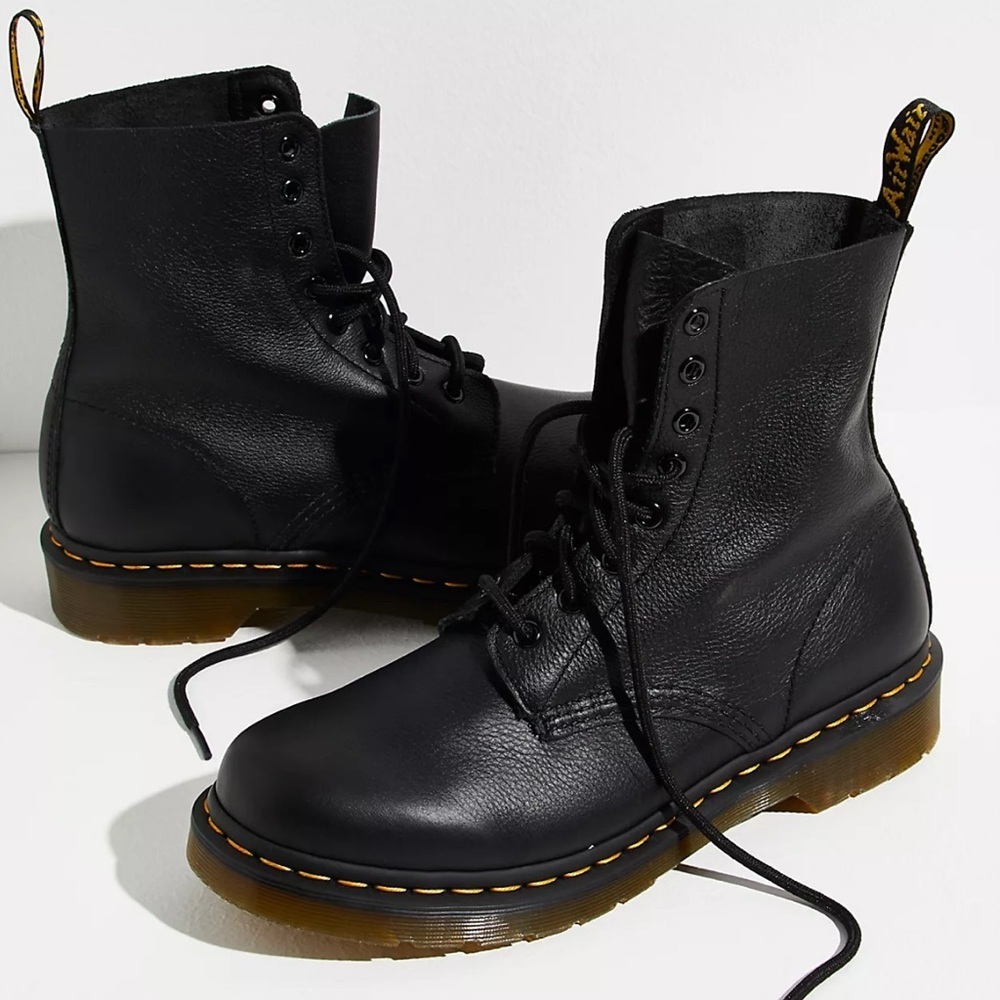 Doc Martens Black Pascal Virginia Leather Lace Up Boots Size 7 Combat Moto